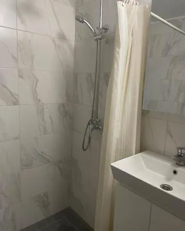 דירה Frendlen Papiniidu