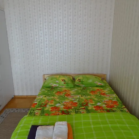 Frendlen Papiniidu Apartament *